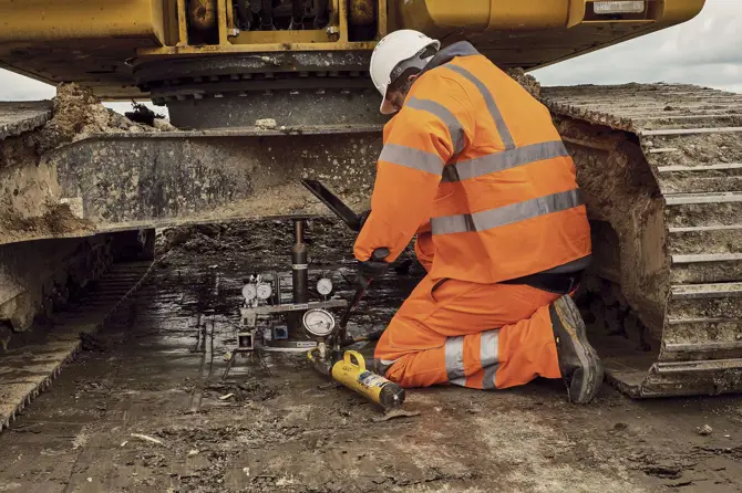 Setting up a CBR Test on site Setting up a CBR Test on site